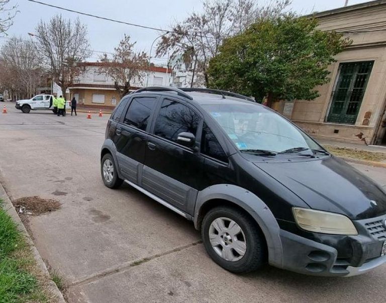 Choque entre bicicleta y auto