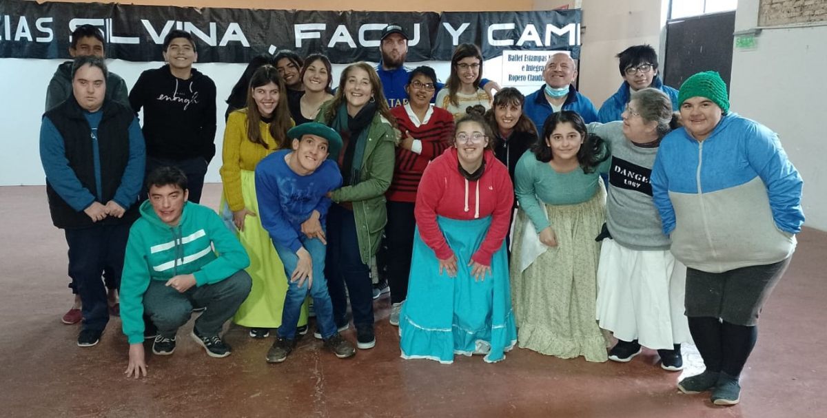 Se realiza la 44 Peña Abierta de Estampas Nativas