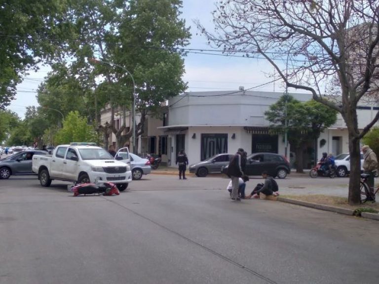 Accidente entre moto y auto
