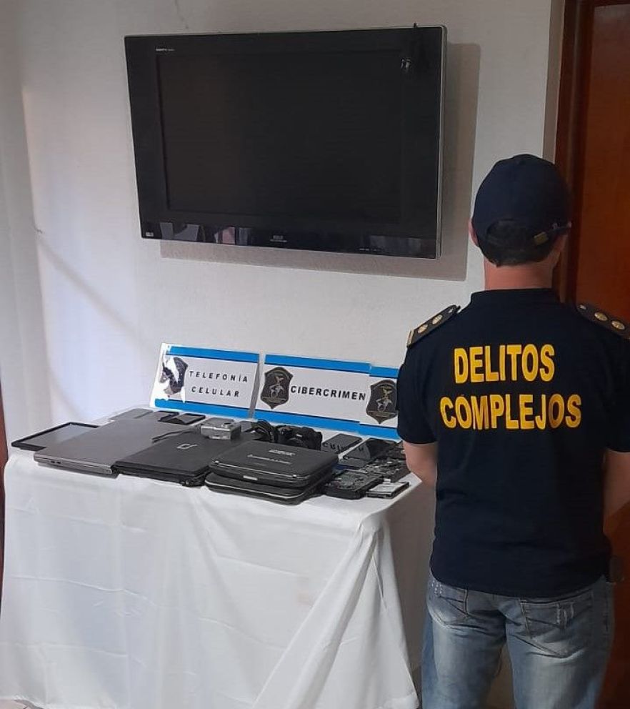 Allanamiento de la División de Cibercrimen por facilitación de pornografía a menores
