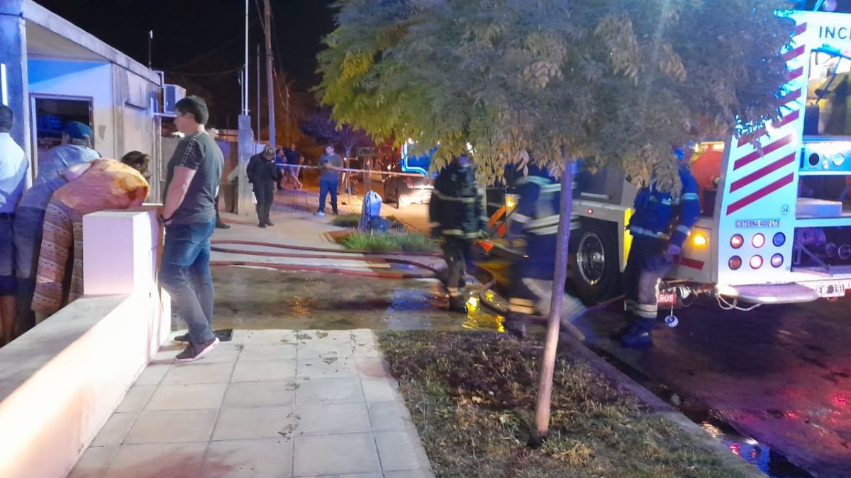 Importante incendio habitacional en el barrio 25 de Mayo