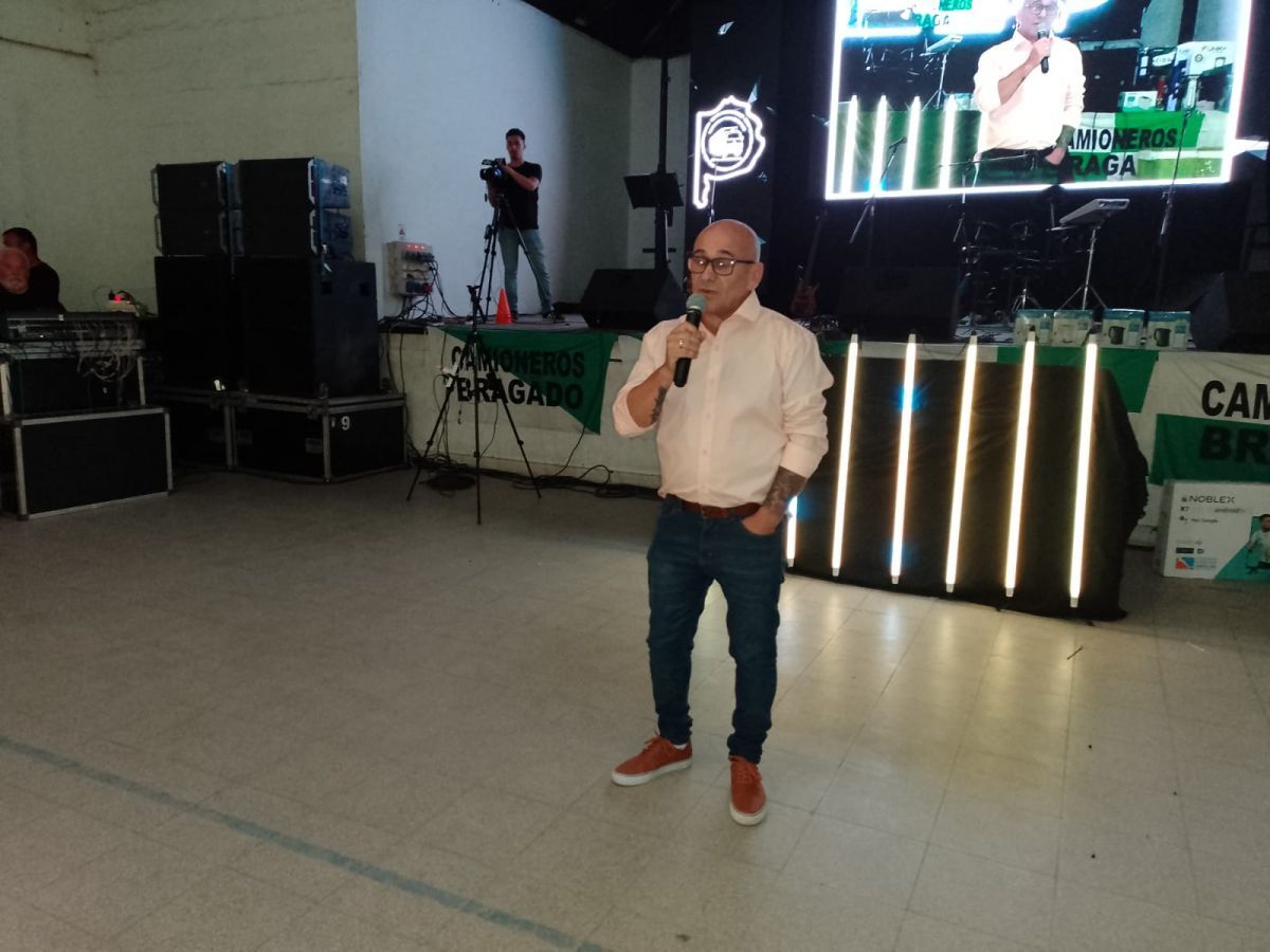 Gran festejo de Camioneros, con saludo de Moyano incluido
