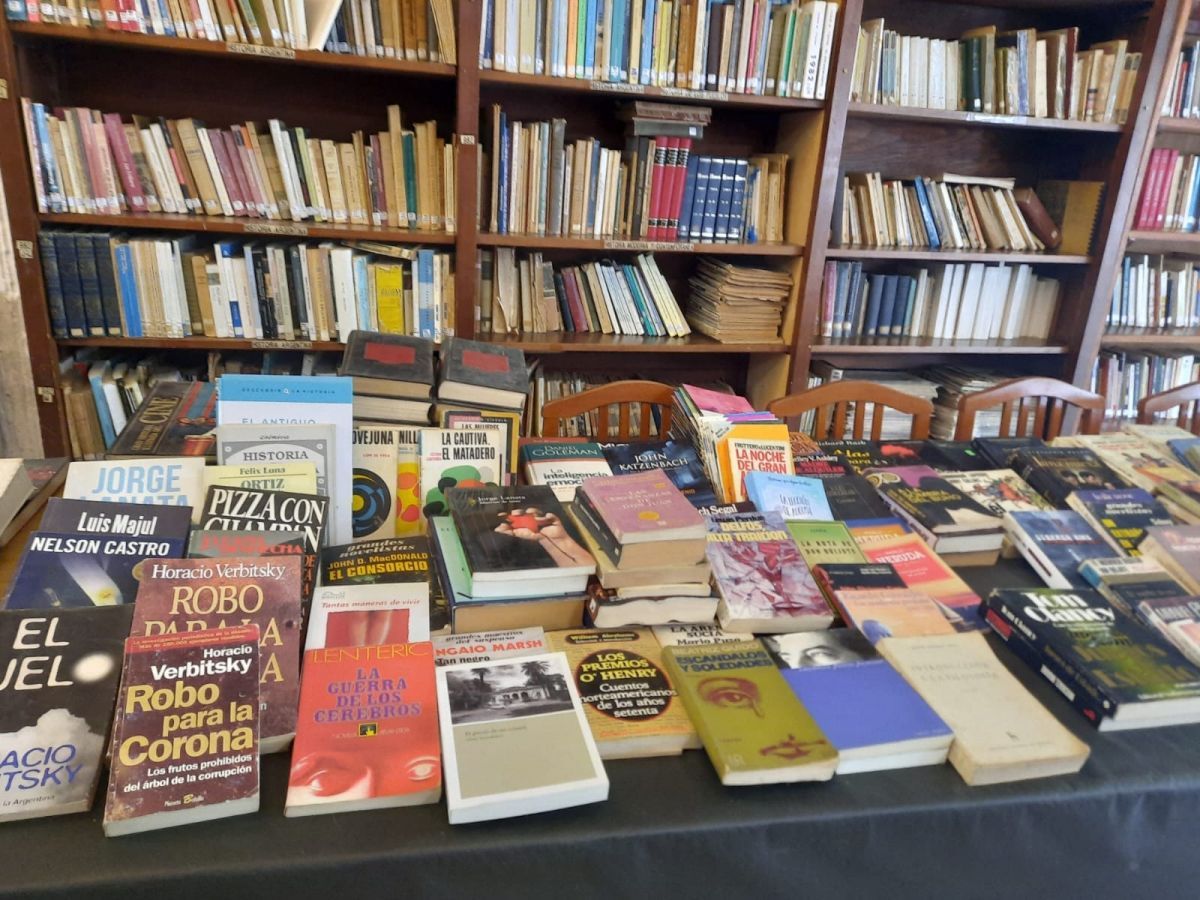 Feria del libro navideño en la Biblioteca Belgrano