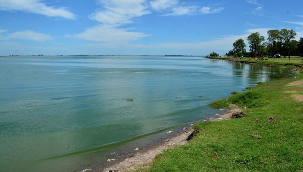 Junín: alerta en la laguna por la presencia de cianobacterias