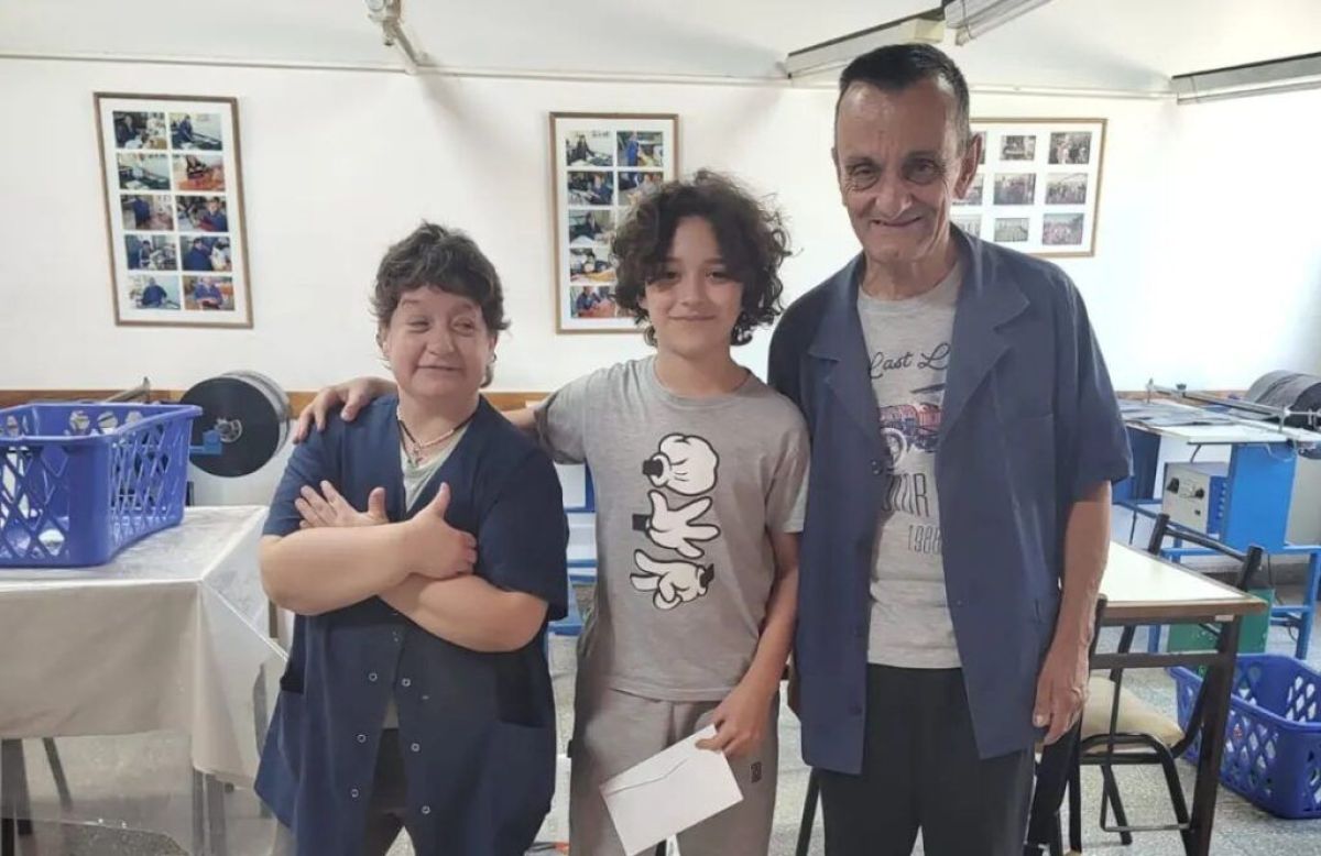 25 de Mayo: el pequeño que donó sus ahorros a una institución y dio todo un ejemplo 