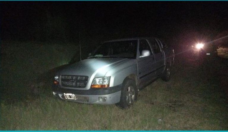 Robaron una camioneta en Morse y la encontraron en un camino rural de Irala