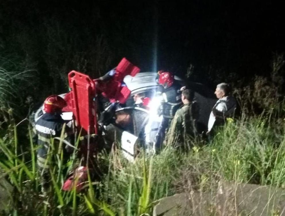 Volcó un auto en el camino a Mechita