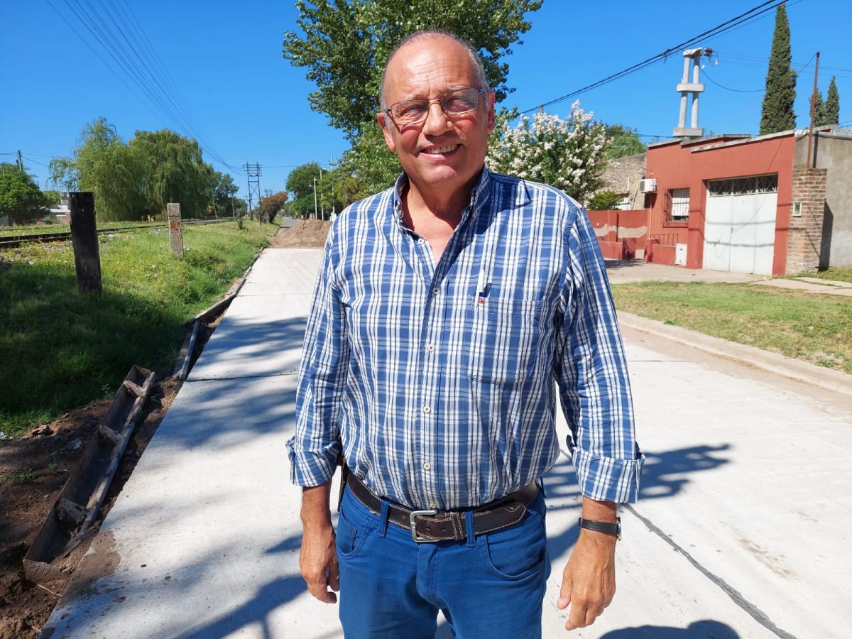 Bollini habló de las nuevas cuadras de pavimento, el Polideportivo y la laguna