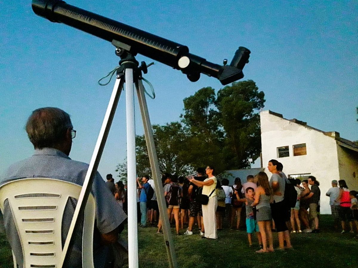 Gran convocatoria en la noche de “Astroturismo”