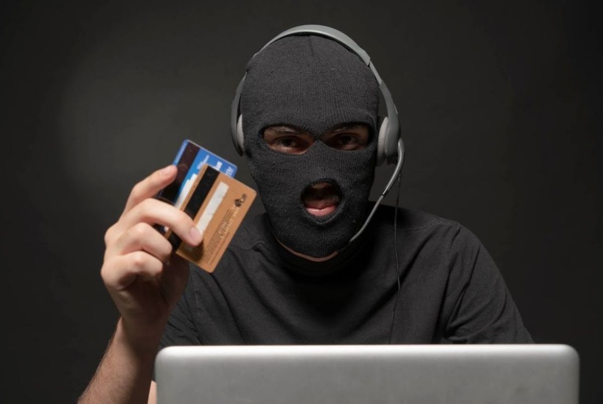 Otra estafa: le hackearon la cuenta y perdió una importante suma de dinero