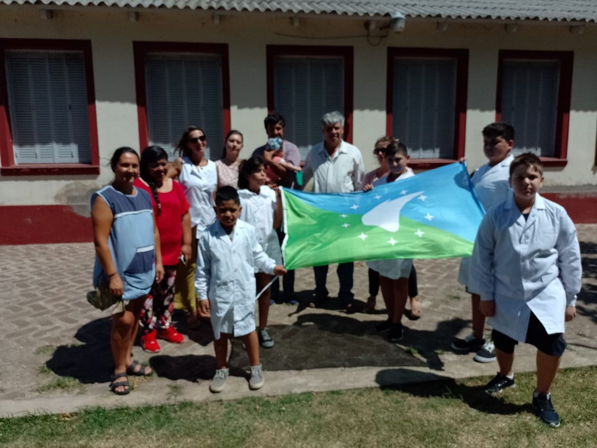 Escuela N° 15 de Asamblea: cobertura del inicio de clases en una institución rural
