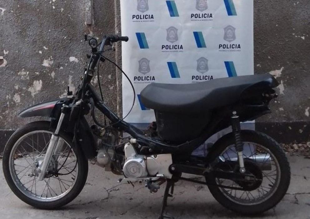Menor demorado y entregado a sus padres por el robo de una moto
