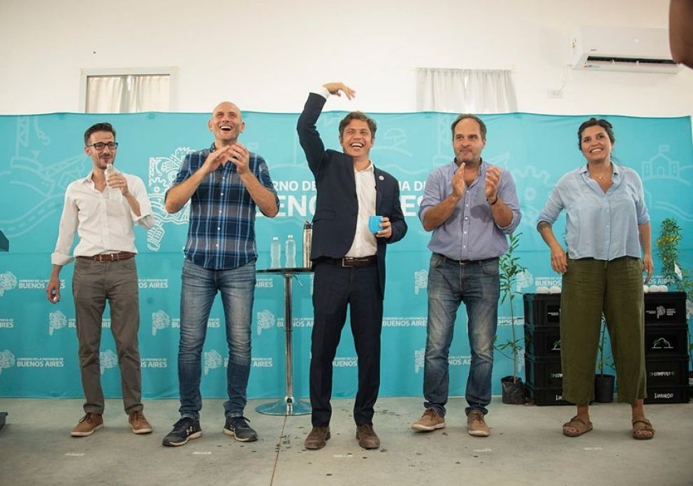 Kicillof entregó viviendas y una ambulancia en Alberti