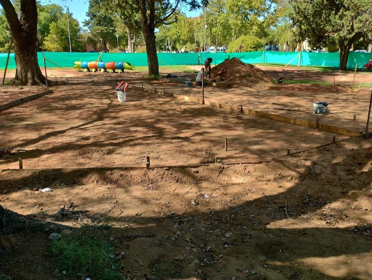 Comenzaron los trabajos de preparación para los nuevos juegos en la Plaza San Martín