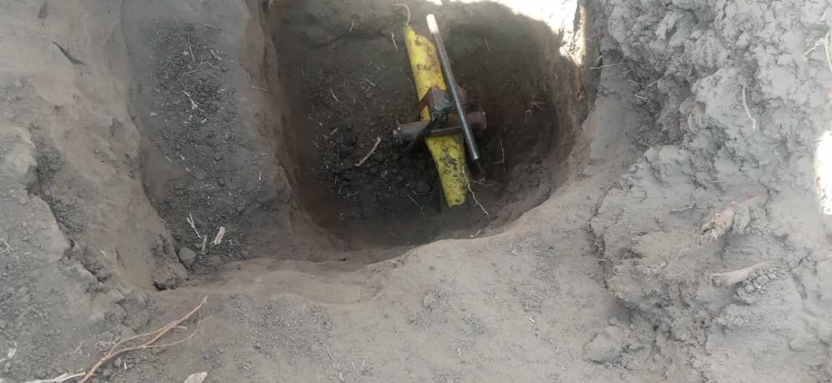Una retroexcavadora rompió un caño de gas en el barrio El Tropezón