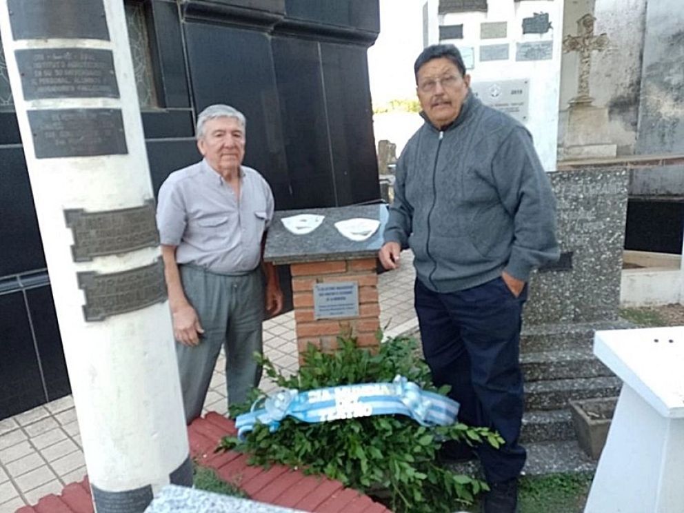Homenaje a los actores locales fallecidos, en el Día Internacional del Teatro 