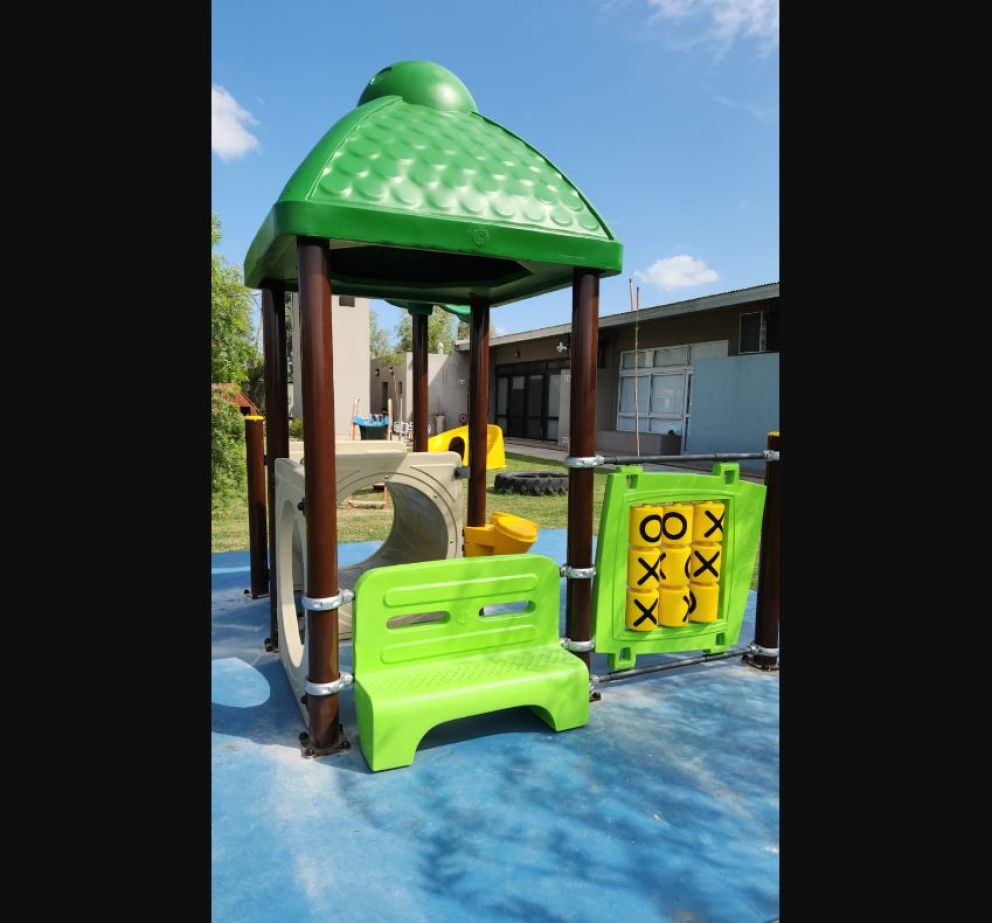 Nuevos juegos para el patio del Jardín Maternal N° 1