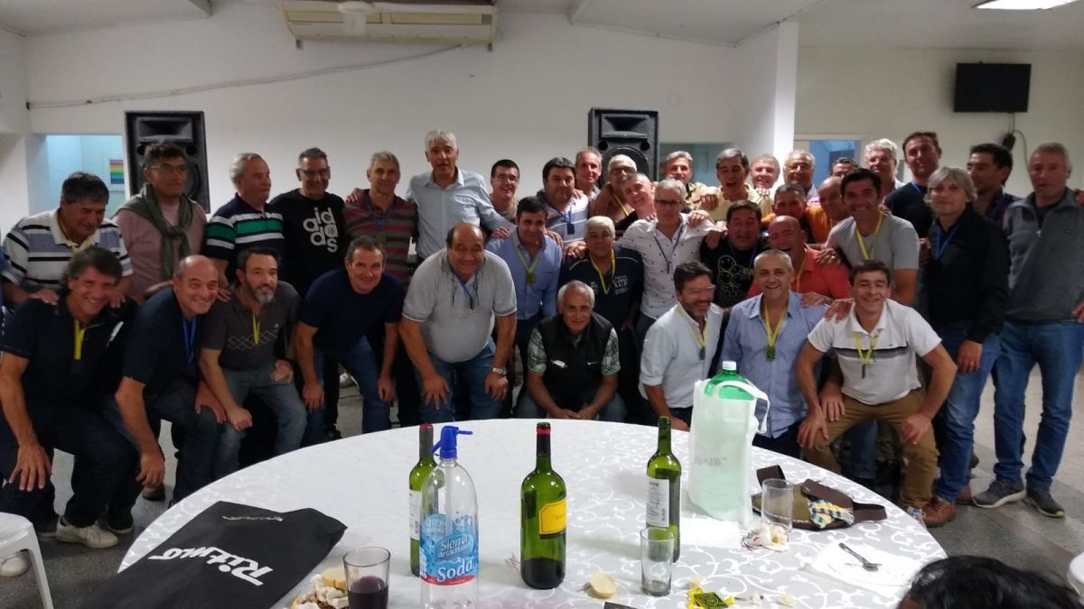 Reconocimiento al Boca campeón de la década del ´90 