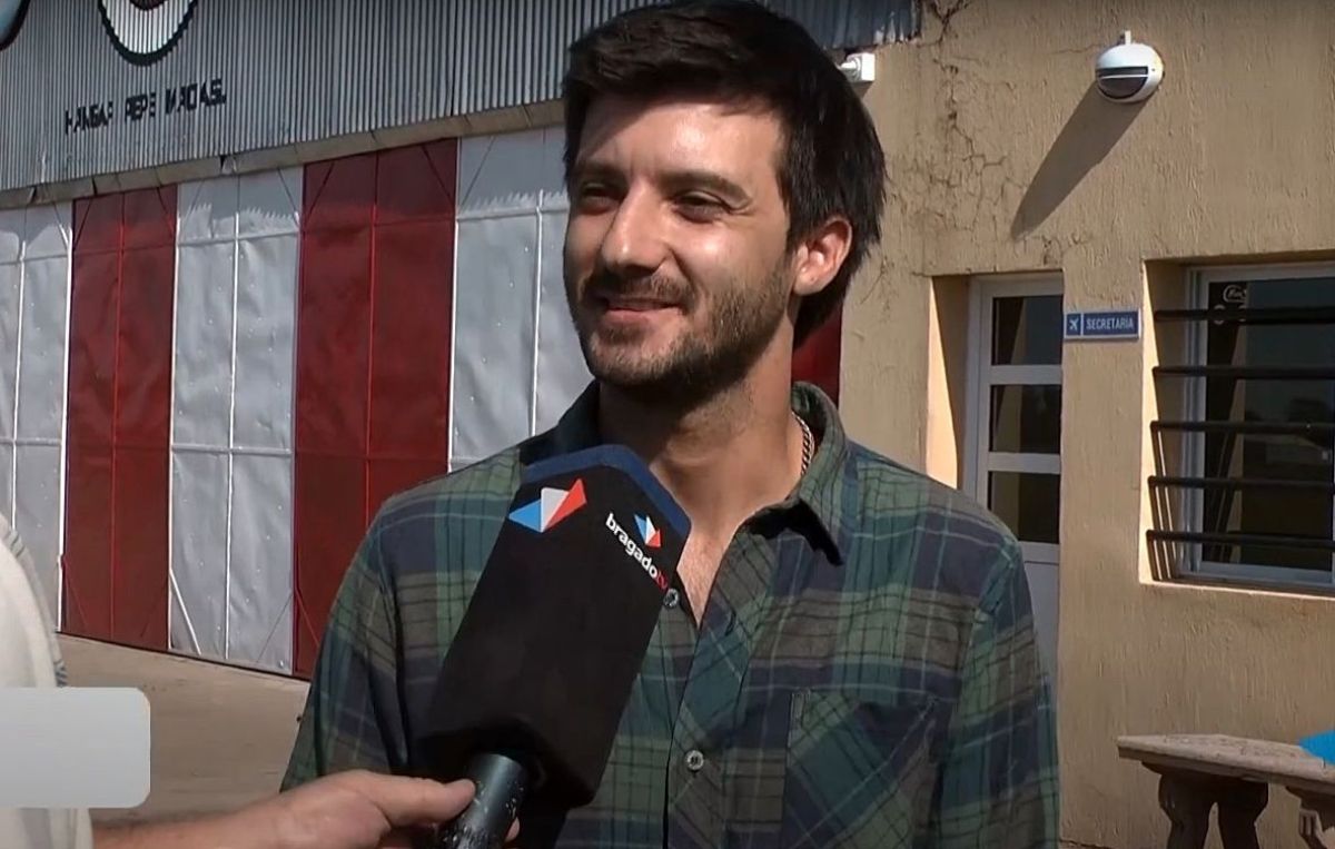 Federico Alonso, un bragadense que llegó a ser piloto comercial y trabaja en Aerolíneas Argentinas 