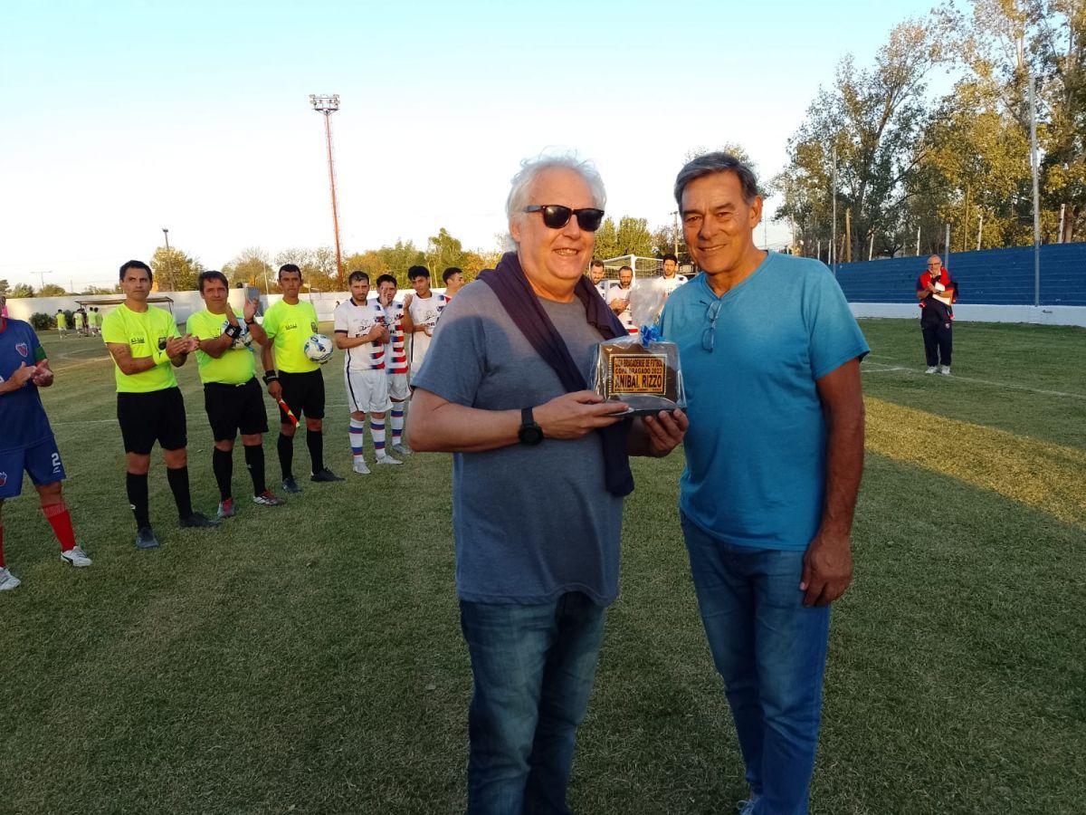 Comenzó la Copa Bragado con un reconocimiento al doctor Aníbal Rizzo