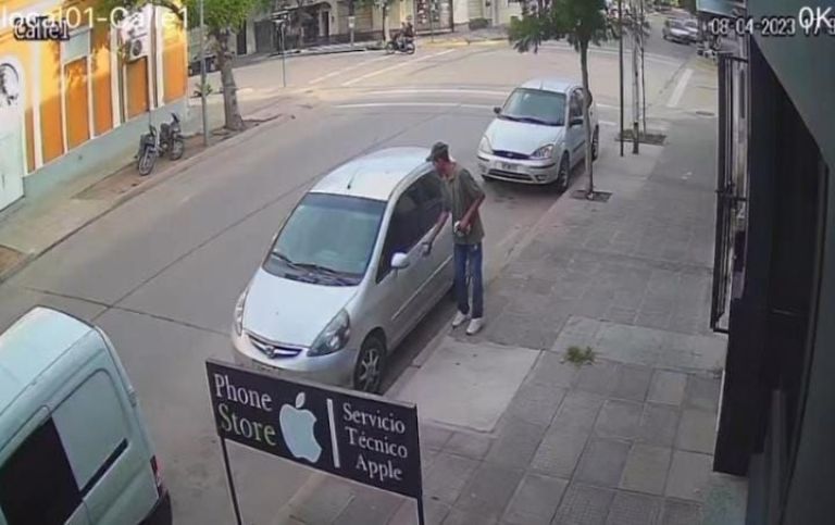 Dan a conocer un video sobre un intento de robo a vehículos estacionados