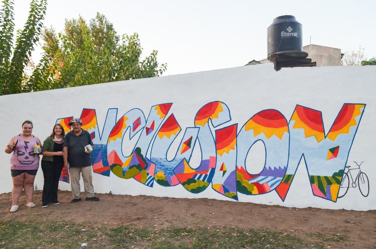 Pintaron un mural en lo que será la Plaza de la Inclusión