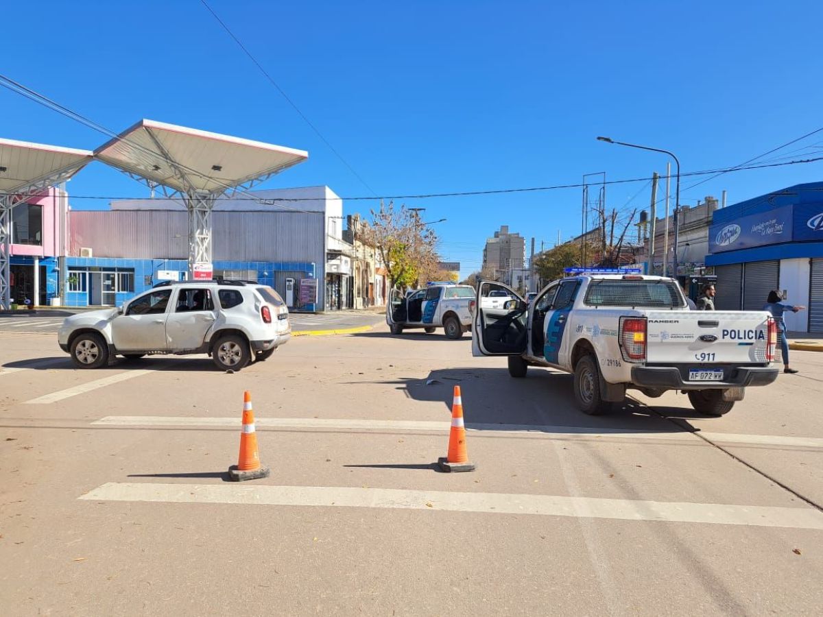 Choque en Balcarce y Pellegrini: el conductor de la moto involucrada huyó 