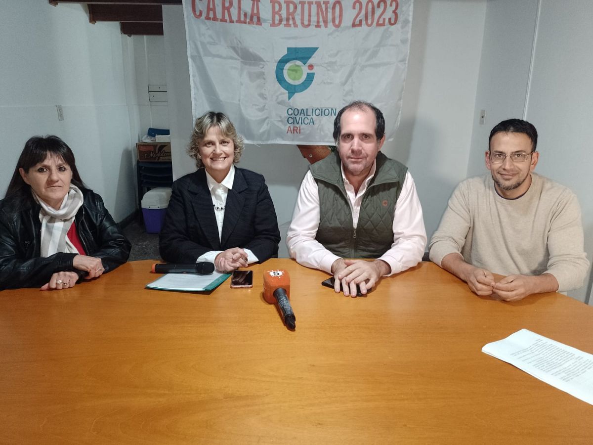 Carla Bruno en la apertura del local partidario: "Un gobierno municipal debe tener cercanía con sus vecinos"