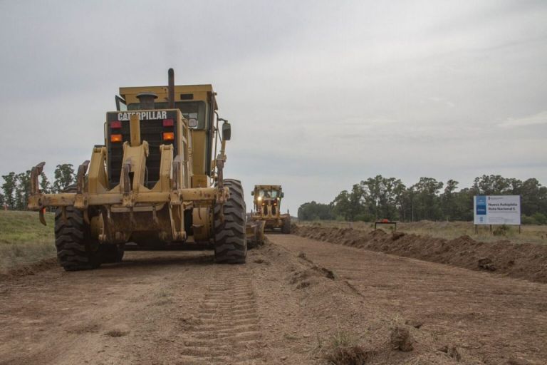 Ruta 5: Avanza la obra de autopista entre Mercedes y Suipacha | Bragado ...