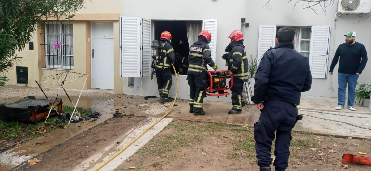 Una estufa causó un incendio en una vivienda de la calle Moreno al 2000
