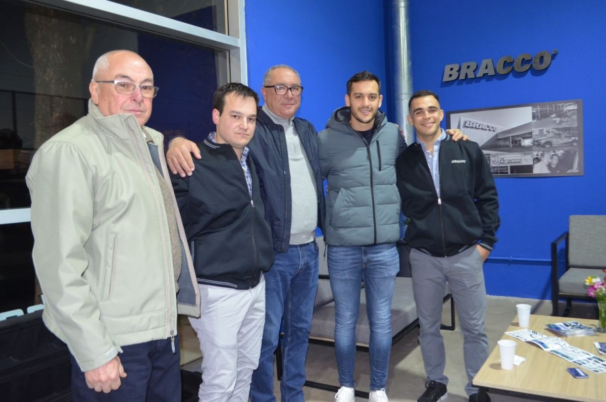 Empresarios bragadenses inauguraron una sucursal en Chivilcoy: Show Car Equipamientos Bracco